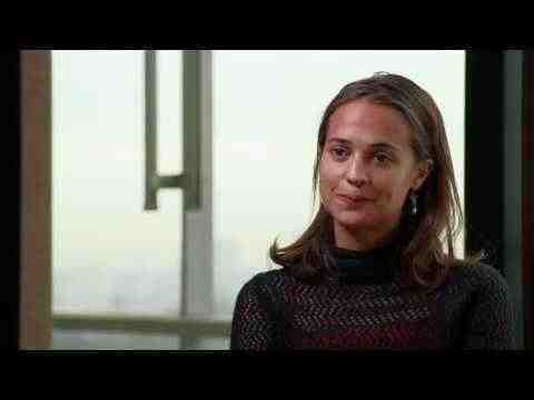The Fifth Estate - Alicia Vikander Interview